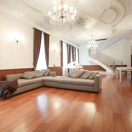 Center Apartment *